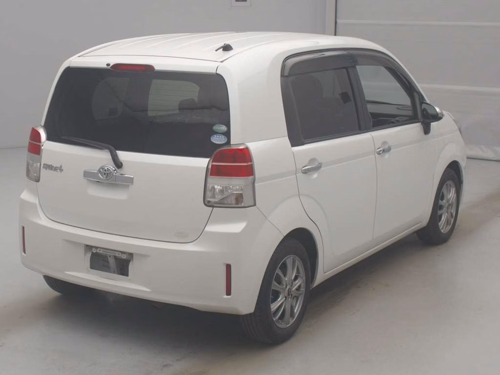 TOYOTA SPADE