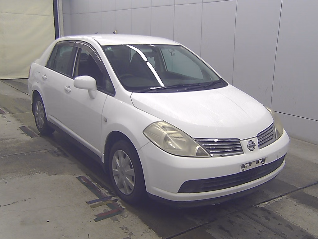 NISSAN TIIDA LATIO