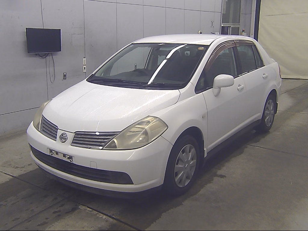 NISSAN TIIDA LATIO