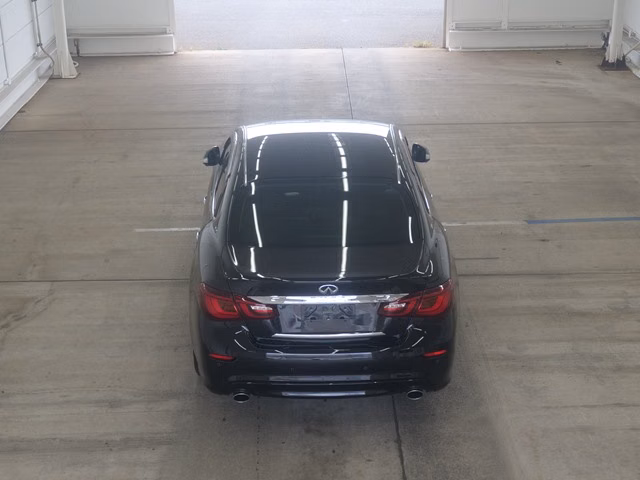 NISSAN FUGA