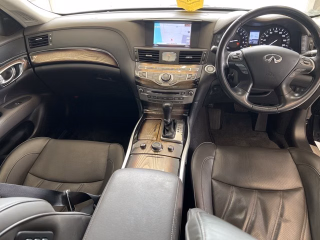 NISSAN FUGA