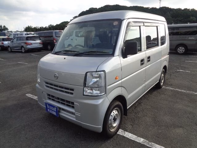 NISSAN NV100 CLIPPER