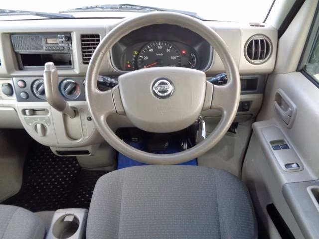 NISSAN NV100 CLIPPER