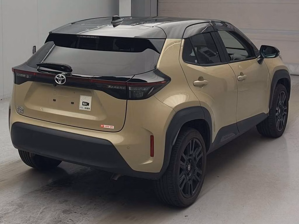 TOYOTA YARIS CROSS