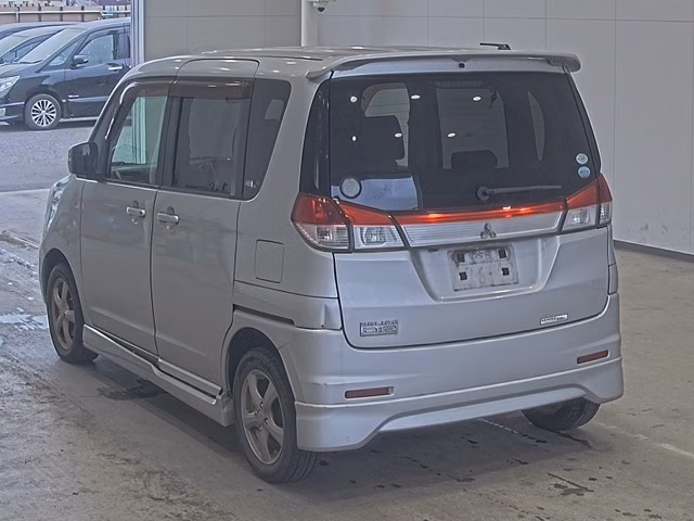 MITSUBISHI DELICA D:2