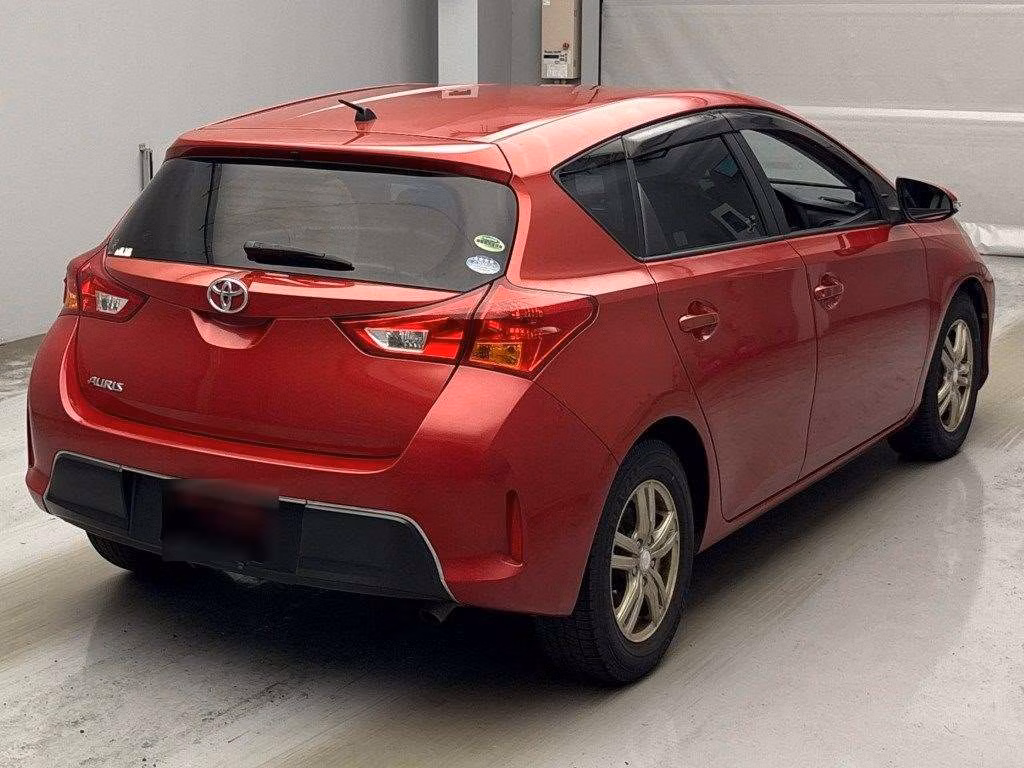 TOYOTA AURIS