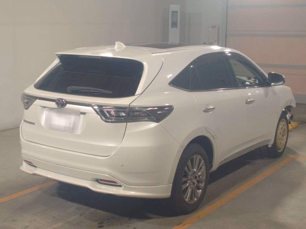 TOYOTA HARRIER
