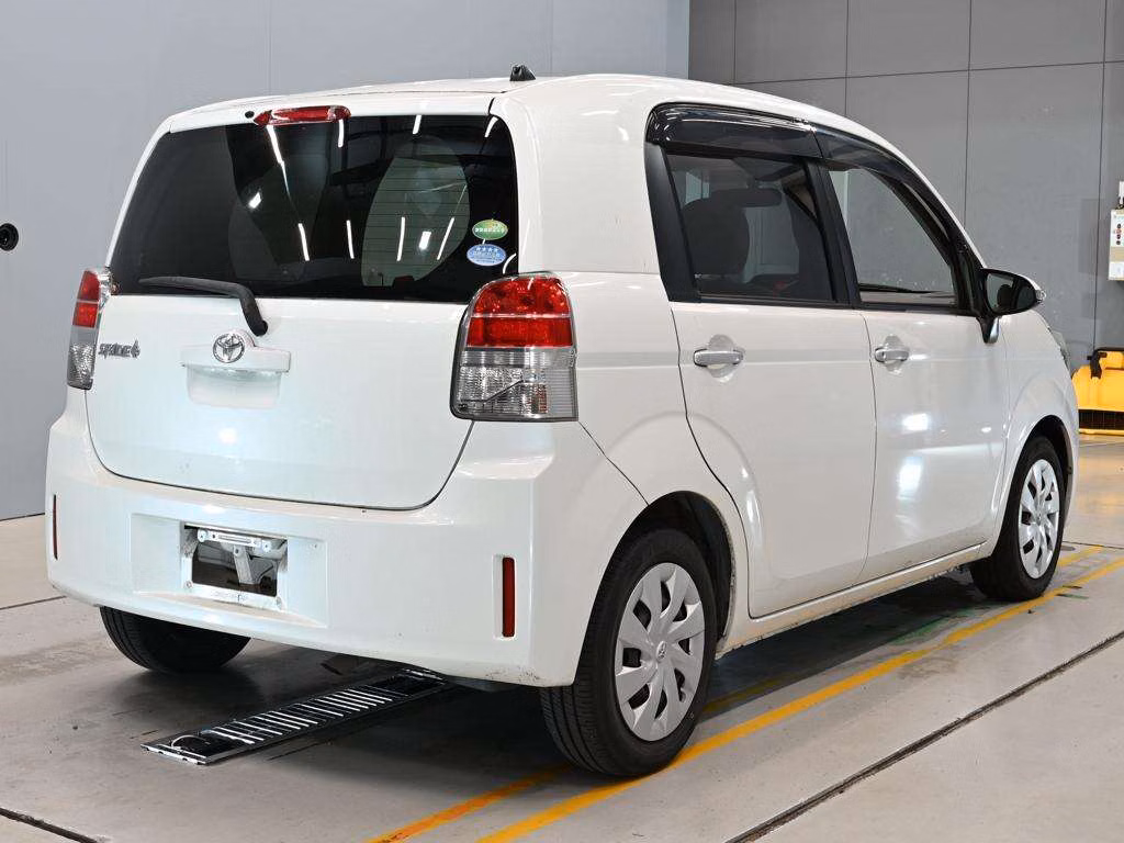 TOYOTA SPADE