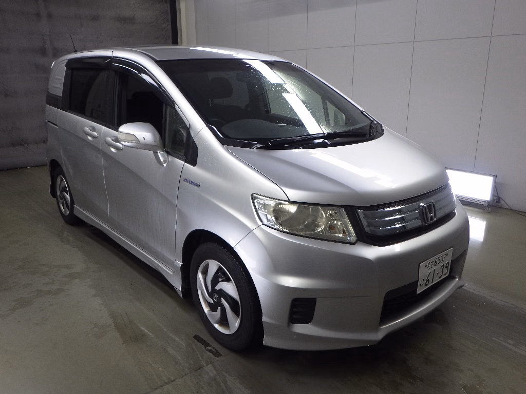 Honda Freed Spike