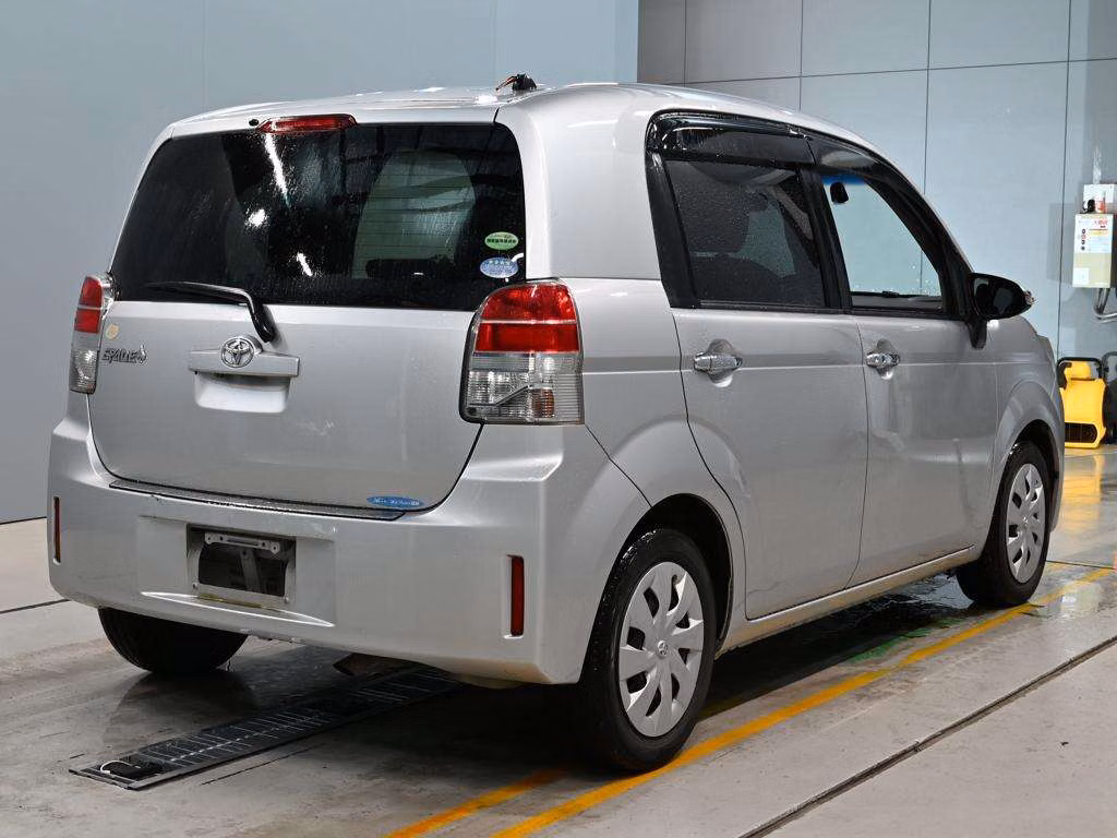 TOYOTA SPADE