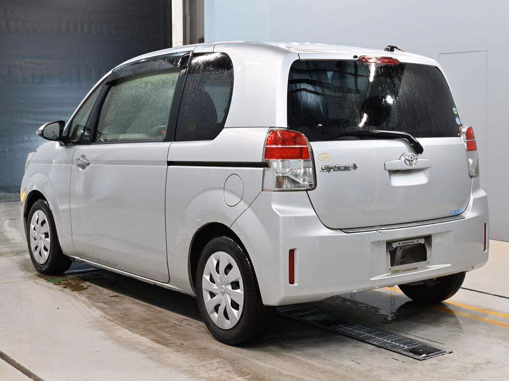TOYOTA SPADE