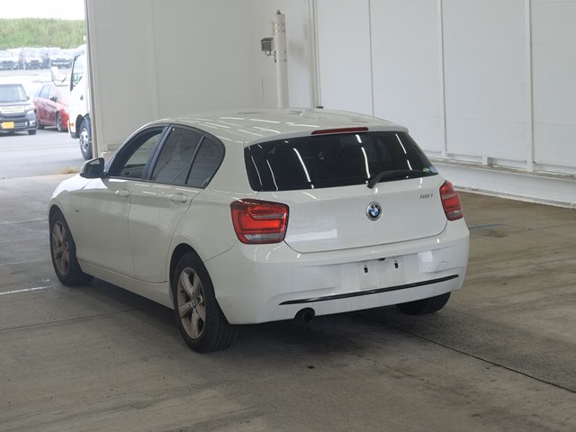 BMW 1-SERIES
