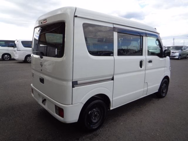 NISSAN NV100 CLIPPER