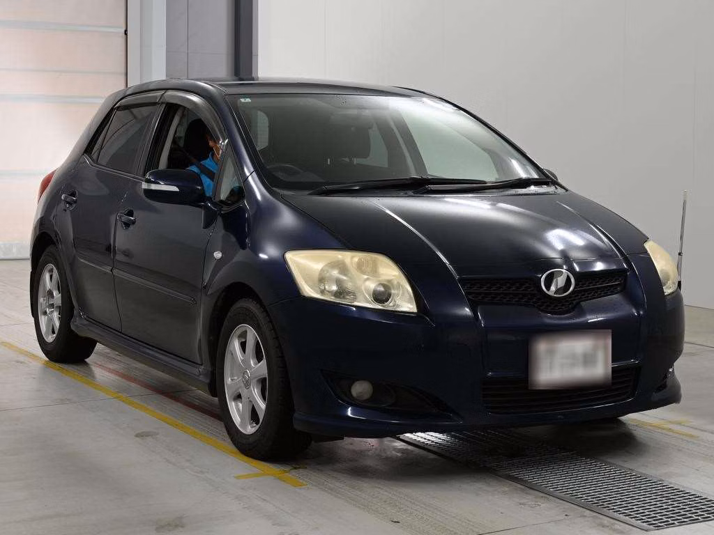 TOYOTA AURIS