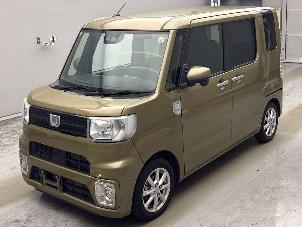 DAIHATSU WAKE