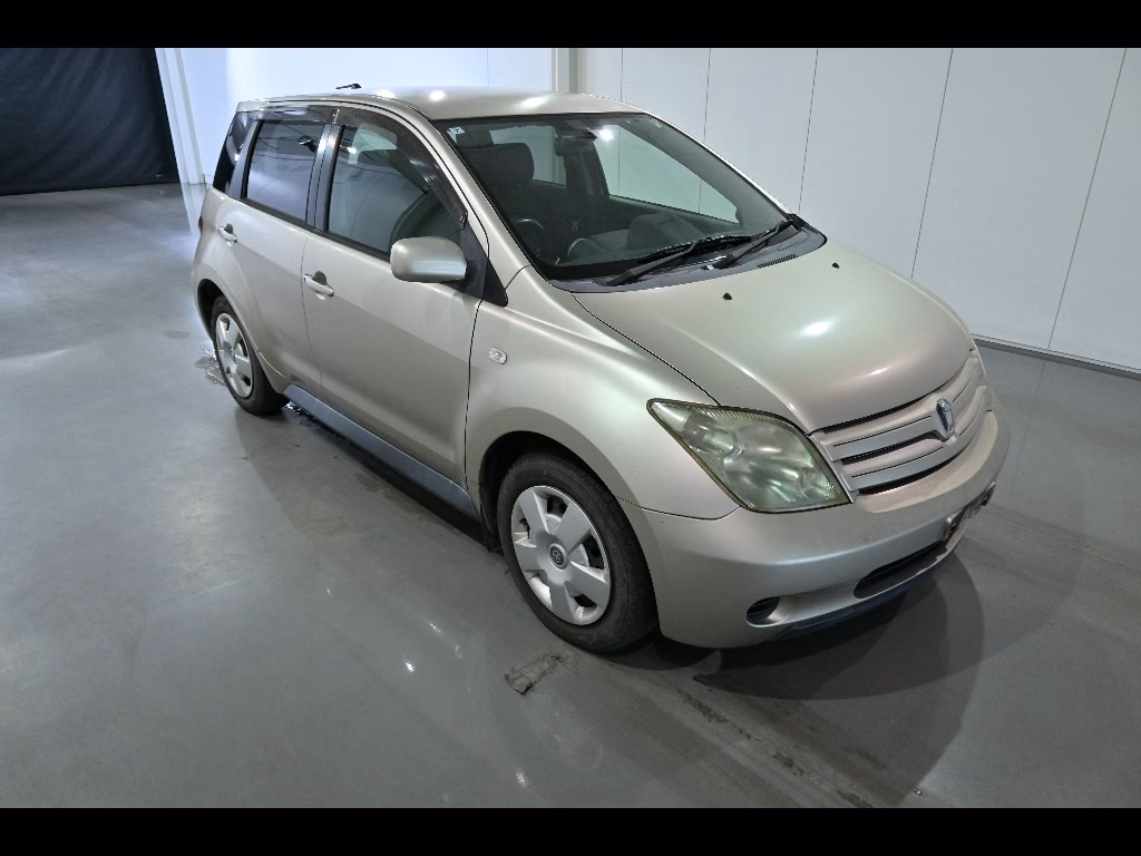 TOYOTA IST