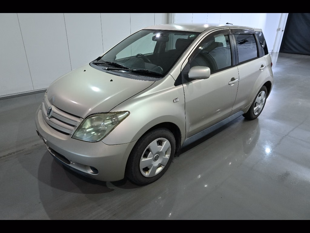 TOYOTA IST