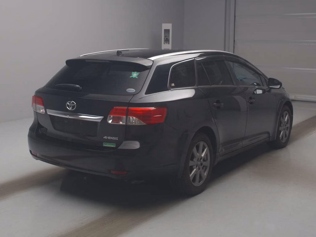 TOYOTA AVENSIS