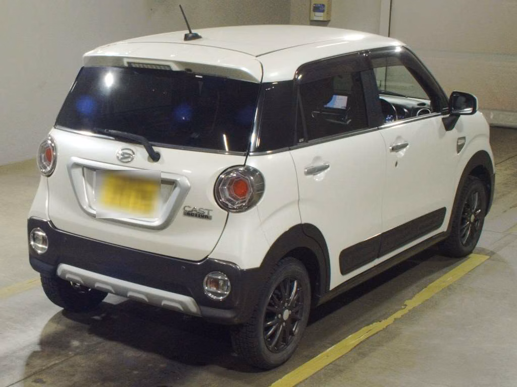 DAIHATSU CAST