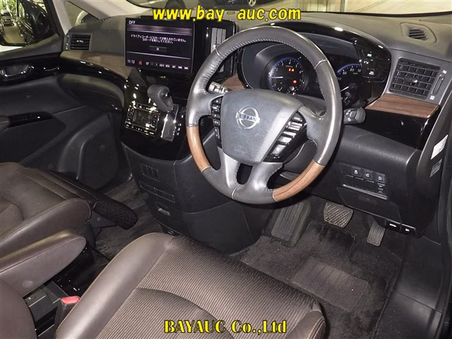 NISSAN ELGRAND