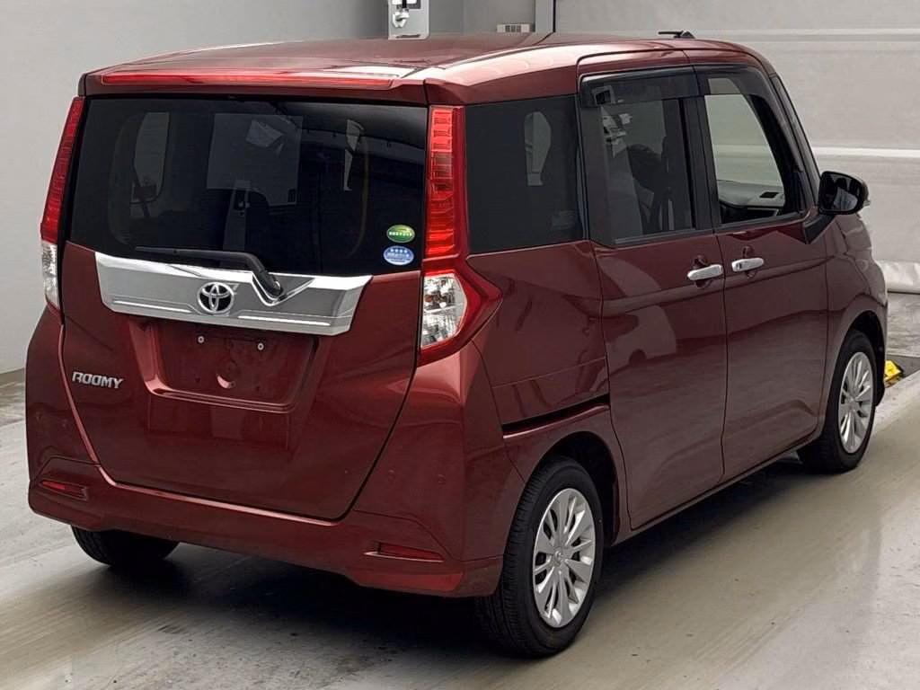 TOYOTA ROOMY