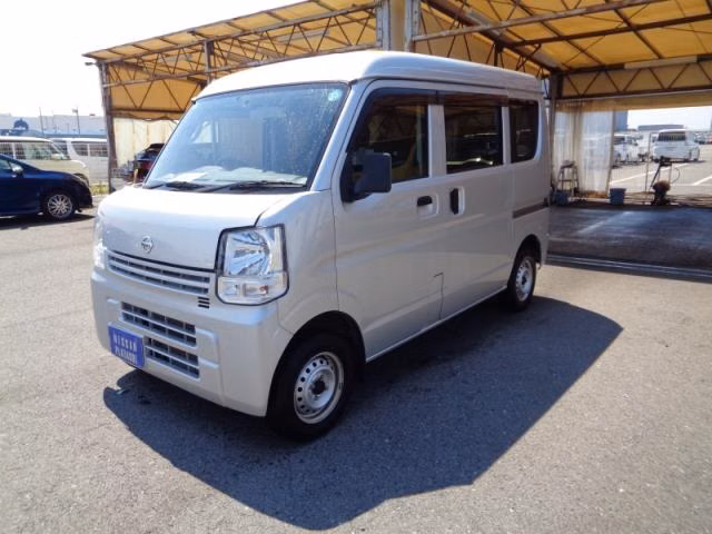 NISSAN NV100 CLIPPER