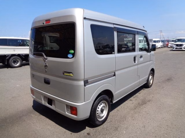 NISSAN NV100 CLIPPER