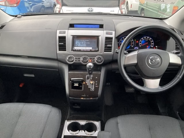 MAZDA MPV
