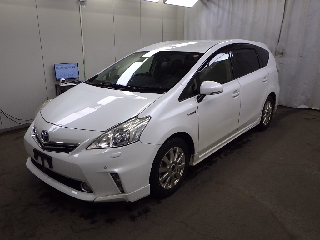 TOYOTA PRIUS ALPHA