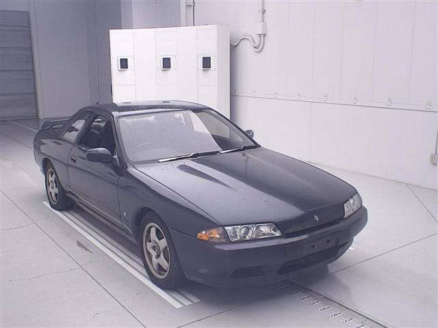 NISSAN SKYLINE