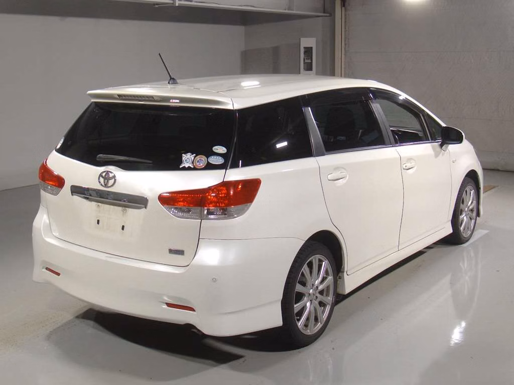 TOYOTA WISH