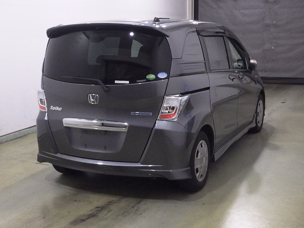 HONDA FREED SPIKE