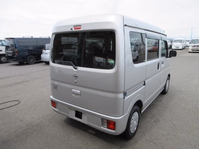 NISSAN NV100 CLIPPER