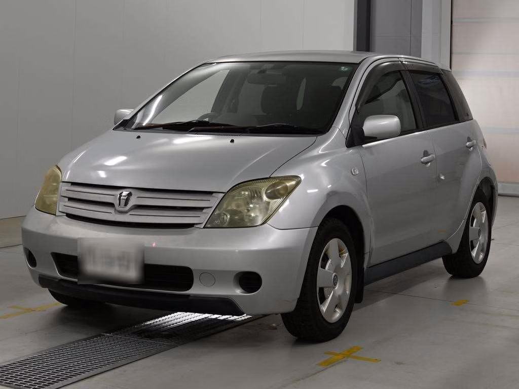 TOYOTA IST