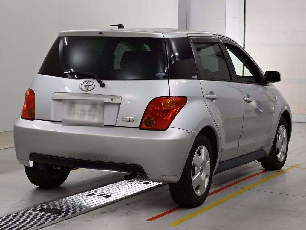 TOYOTA IST