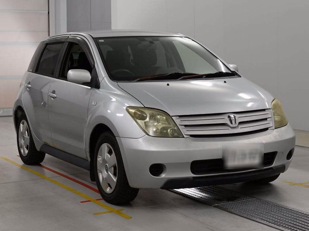 TOYOTA IST