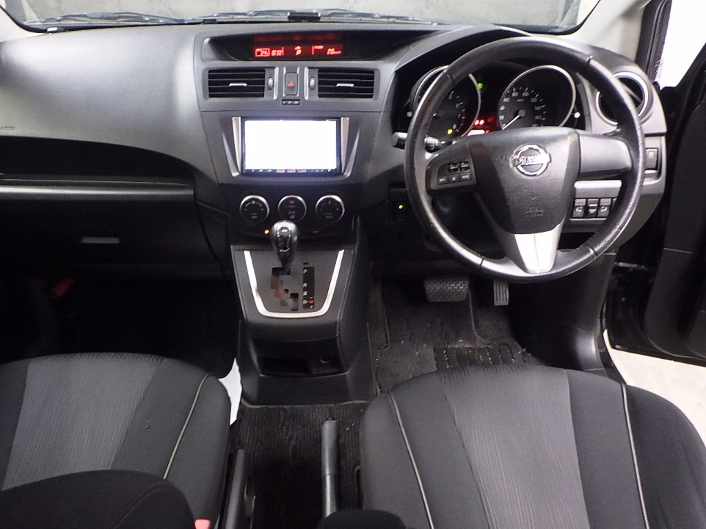NISSAN LAFESTA