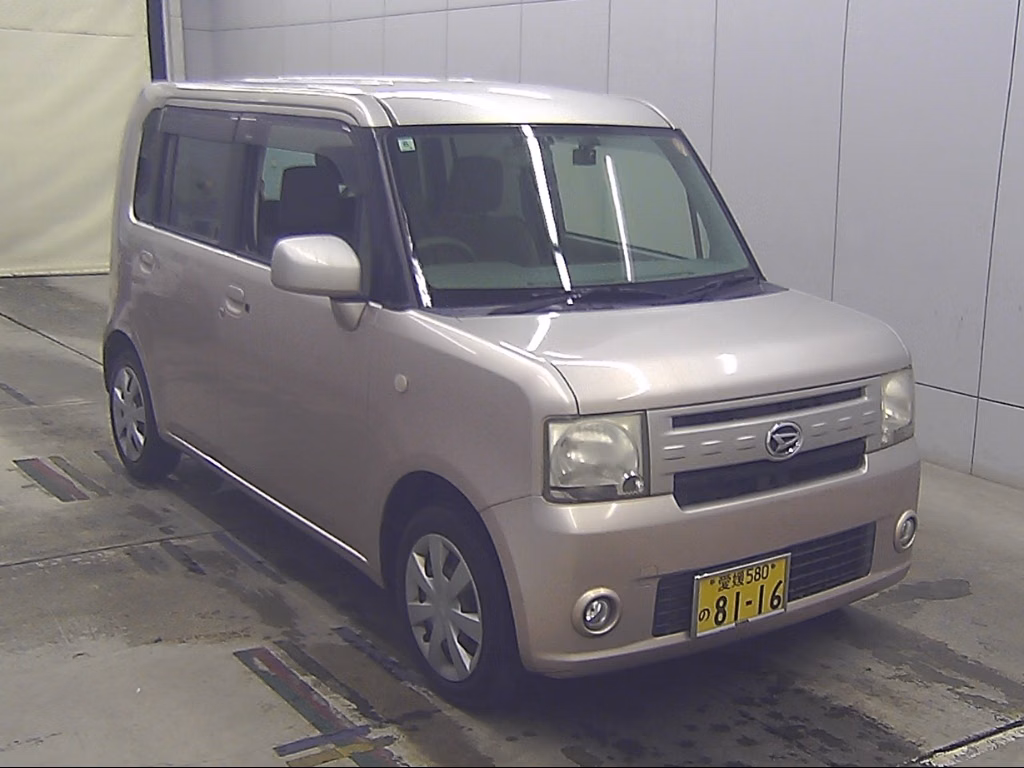 DAIHATSU MOVE CONTE