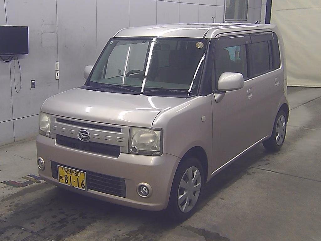 DAIHATSU MOVE CONTE