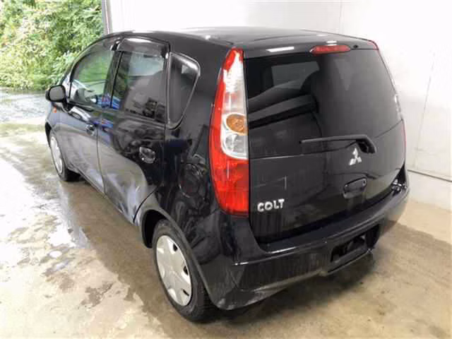 MITSUBISHI COLT