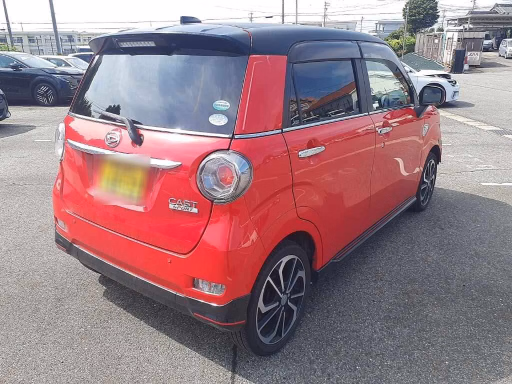 DAIHATSU CAST