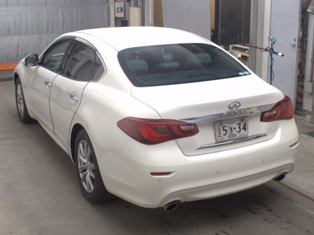 NISSAN FUGA