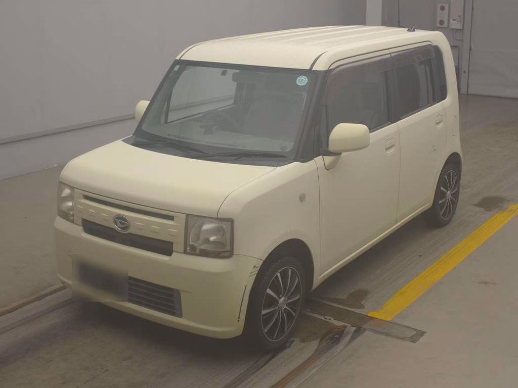 DAIHATSU MOVE CONTE