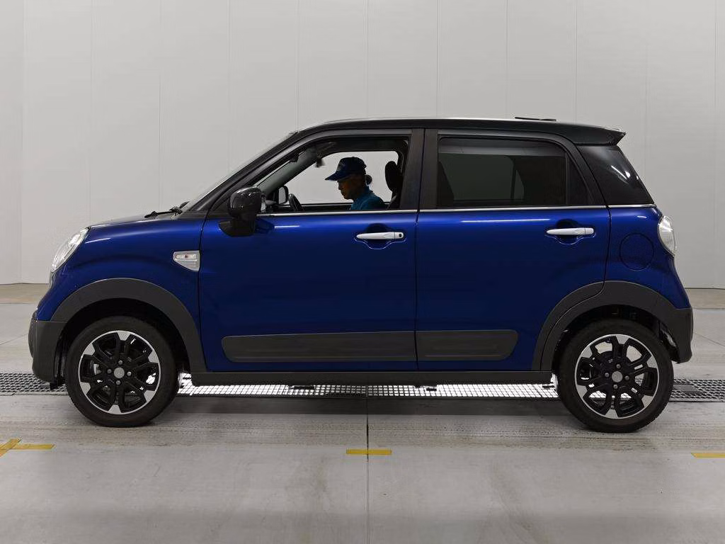 DAIHATSU CAST