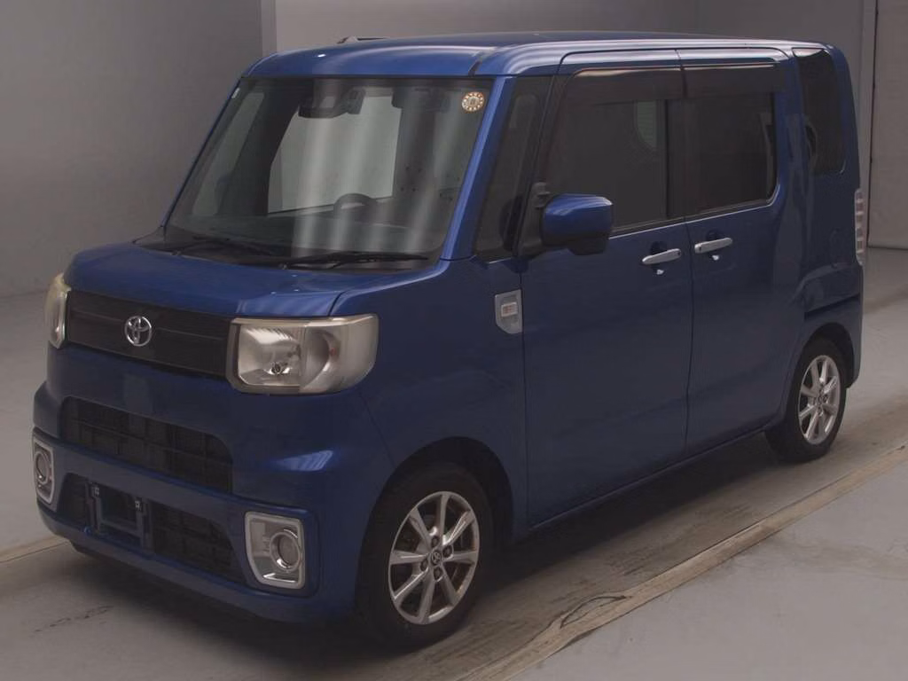 TOYOTA PIXIS MEGA