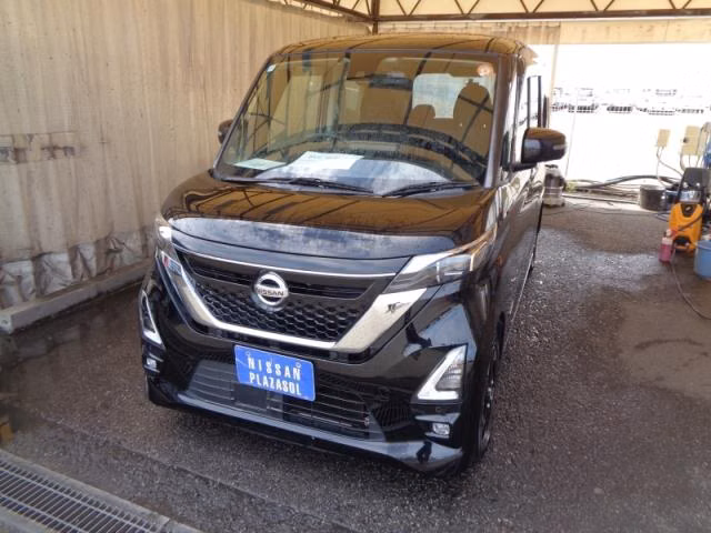 NISSAN ROOX