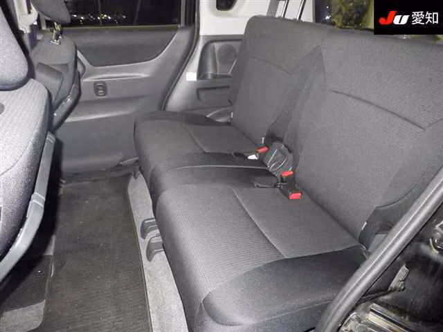 MITSUBISHI DELICA D:2