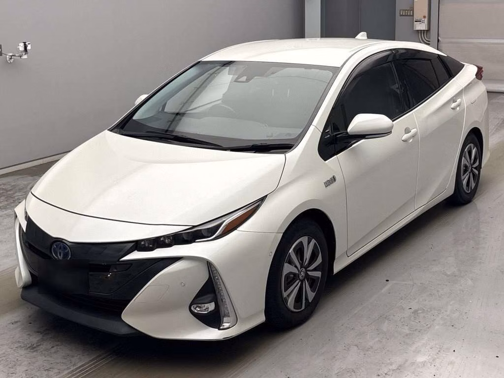 TOYOTA PRIUS PHV
