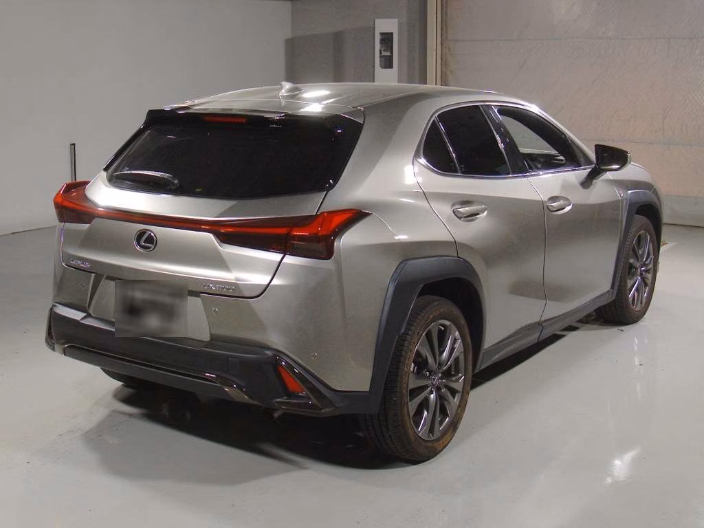 LEXUS UX200