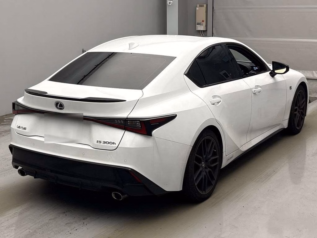 LEXUS IS300H